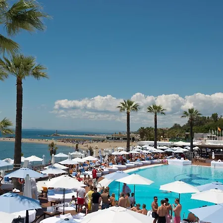 Beachfront Puerto Banus Apartment