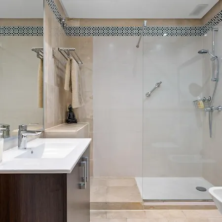 Apartment Beachfront Puerto Banus *