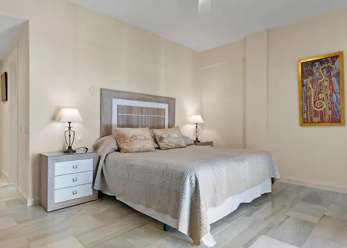 Beachside Puerto Banus Stunning 312 Apartment *
